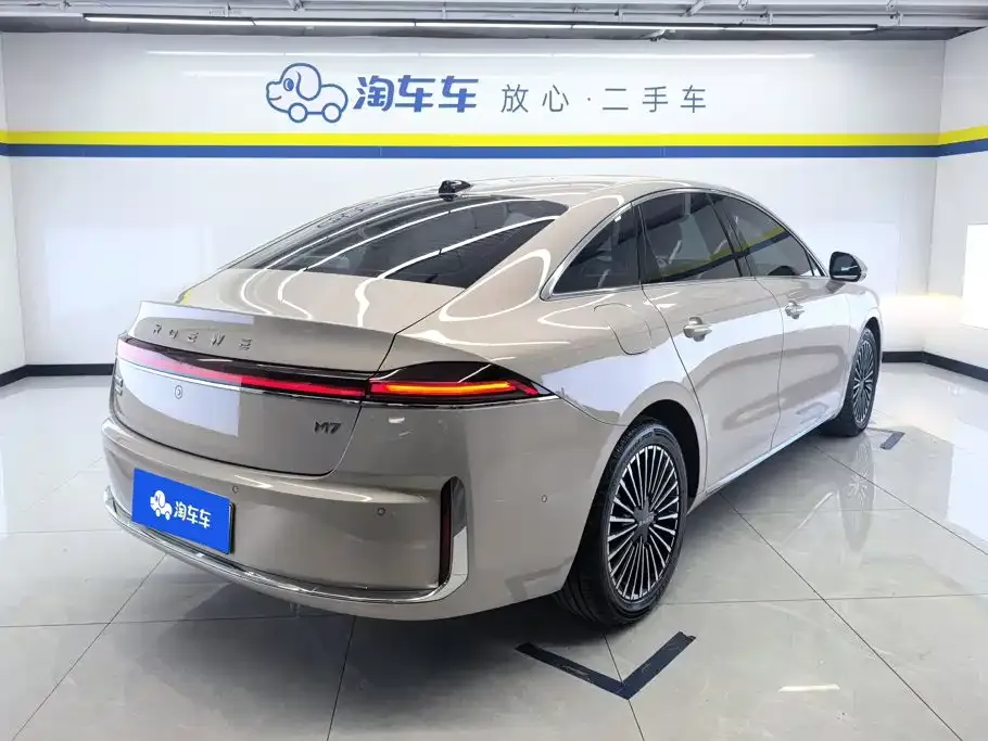 Roewe M7 DMH — фото 7