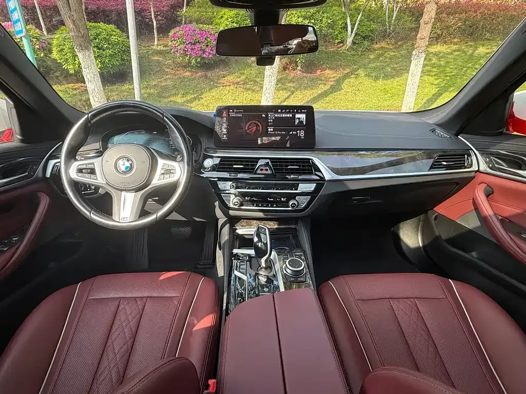 BMW 5 Series — фото 10