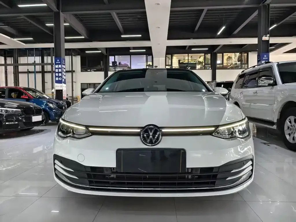 Volkswagen Golf — фото 8