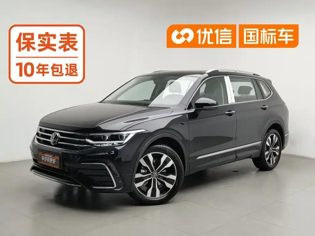 Volkswagen Tiguan L — фото 1