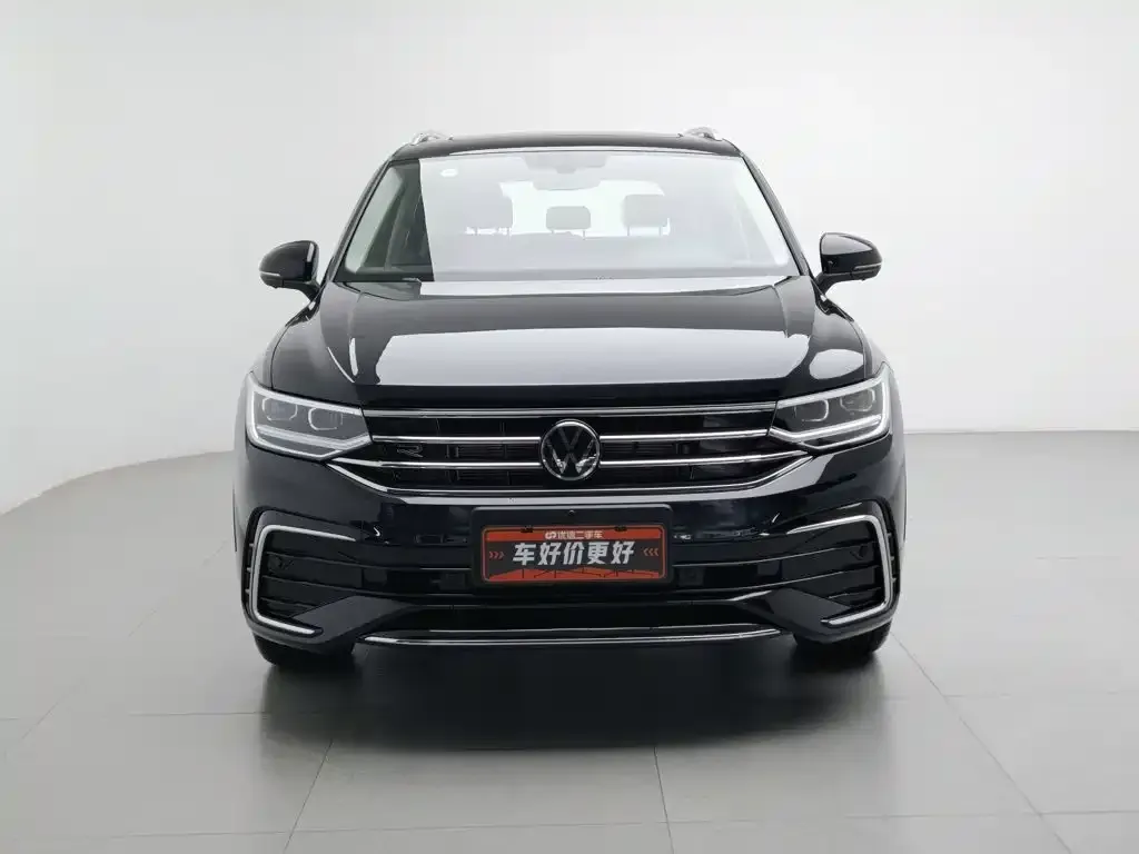 Volkswagen Tiguan L — фото 3