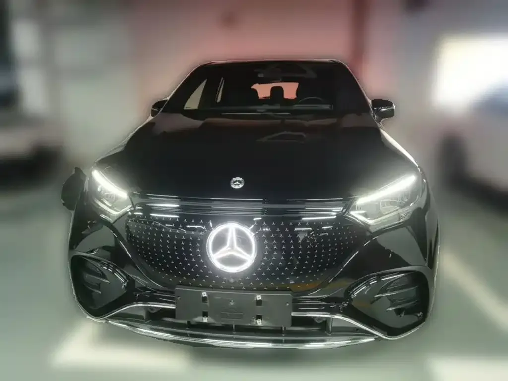 Mercedes-Benz EQE SUV — фото 4