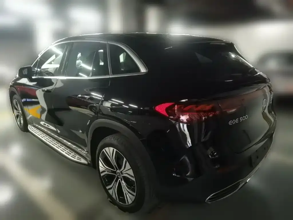 Mercedes-Benz EQE SUV — фото 10