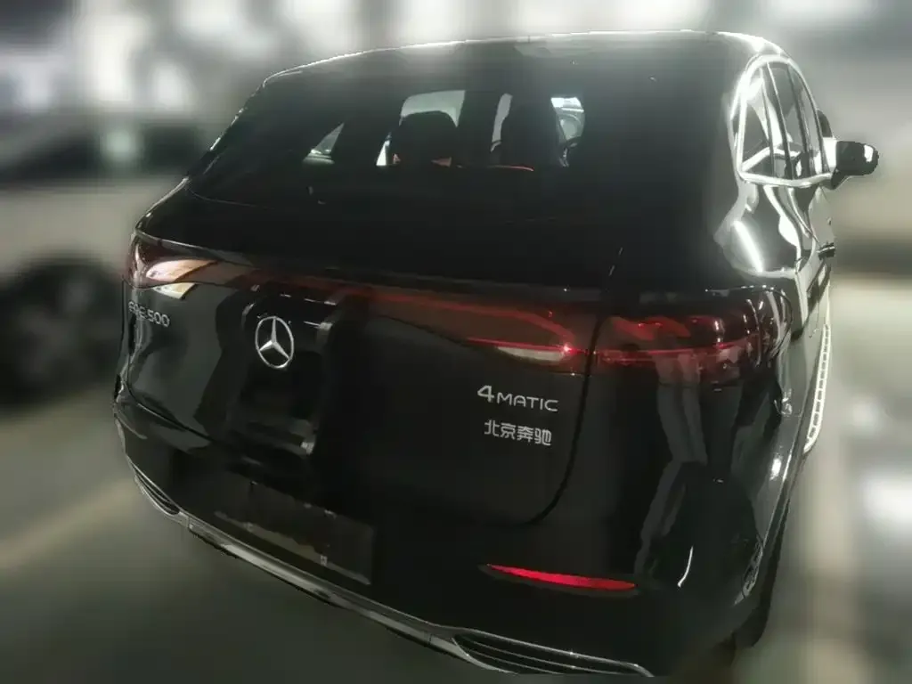 Mercedes-Benz EQE SUV — фото 8