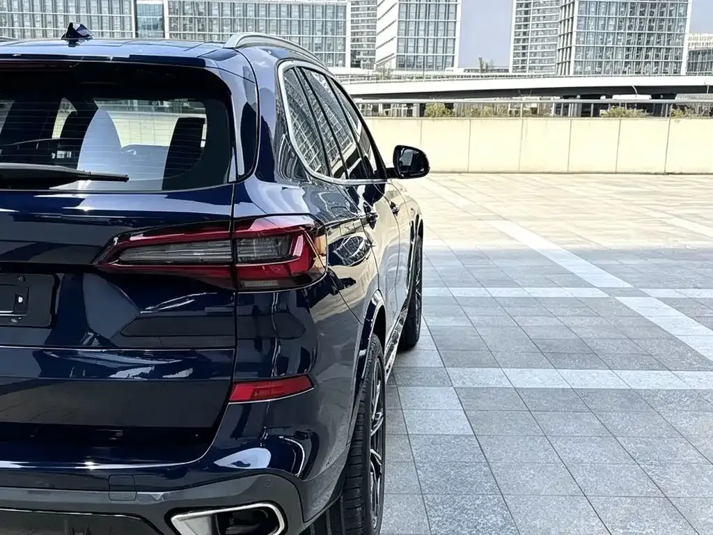 BMW X5 — фото 7
