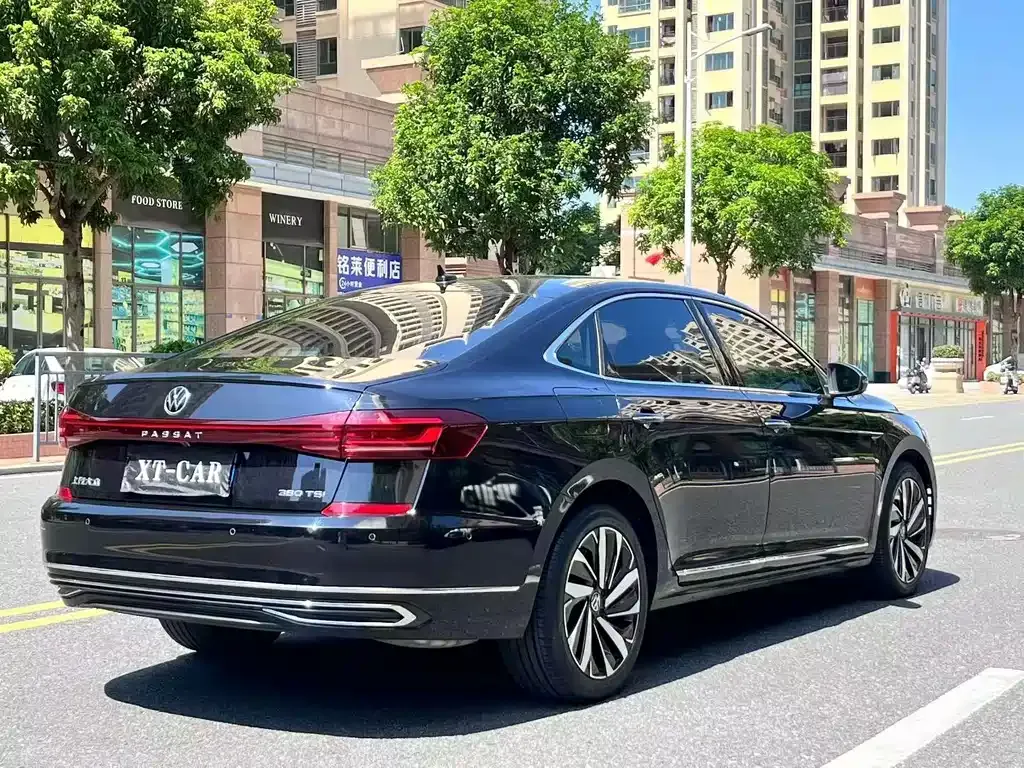 Volkswagen Passat — фото 8