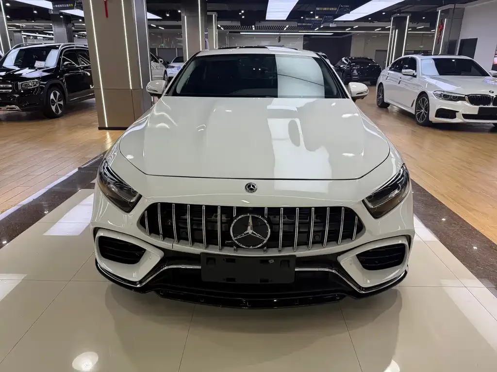 Mercedes-Benz CLS — фото 1