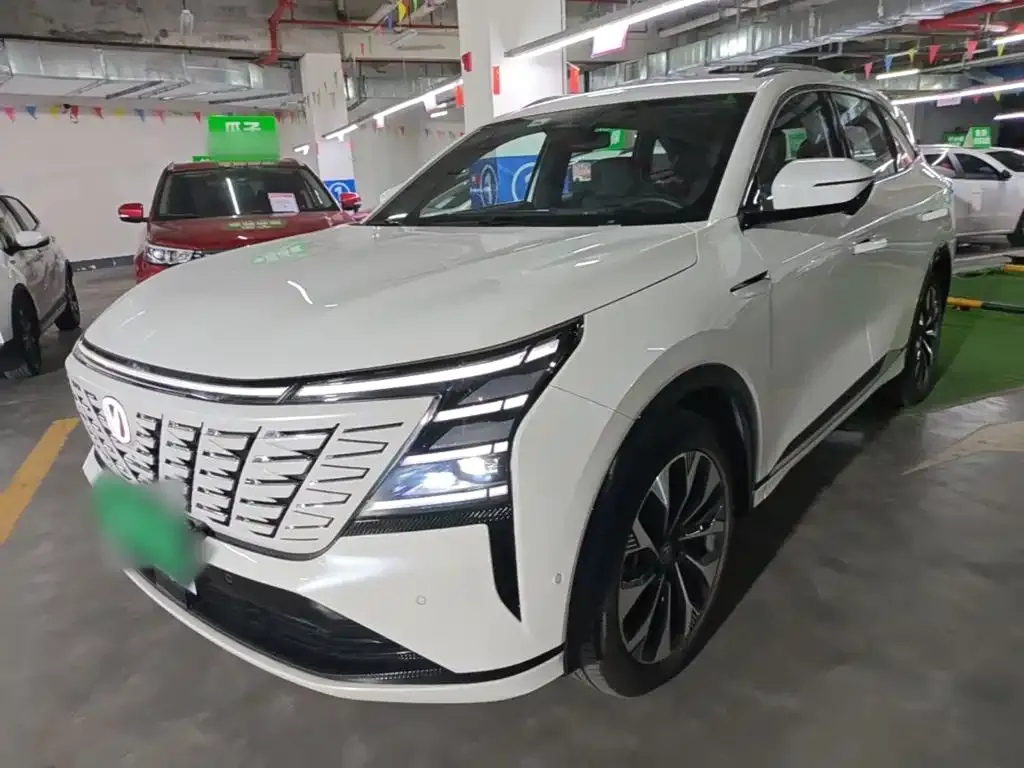 Changan CS75 PLUS — фото 1
