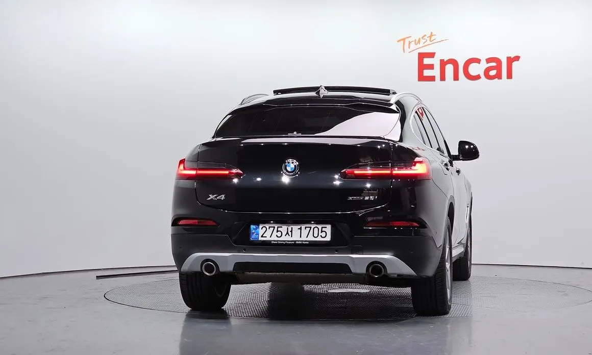 BMW X4 — фото 4