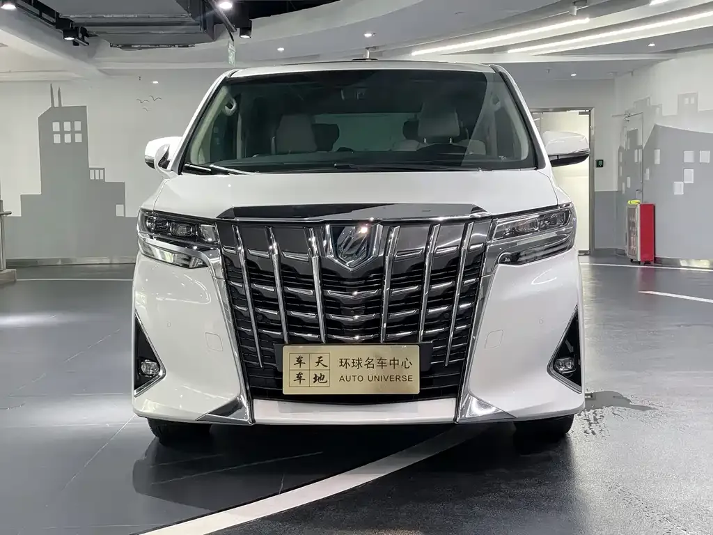 Toyota Alphard — фото 5