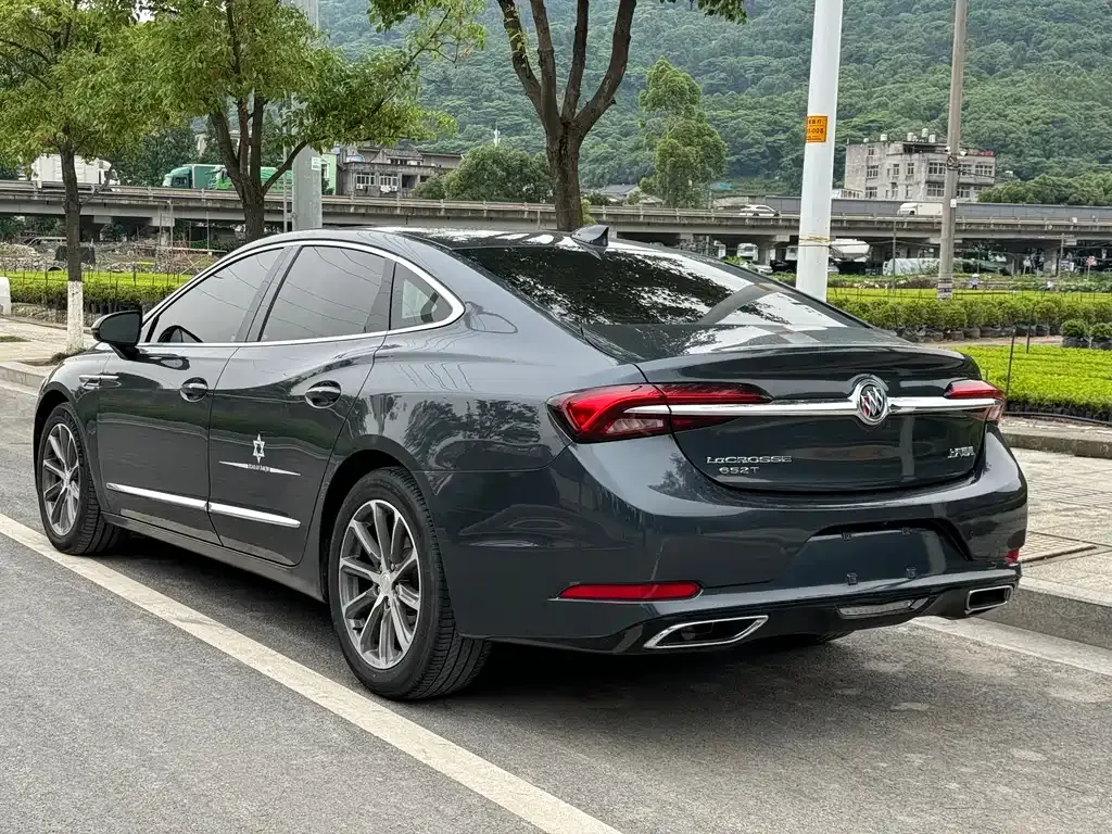 Buick LaCrosse — фото 3