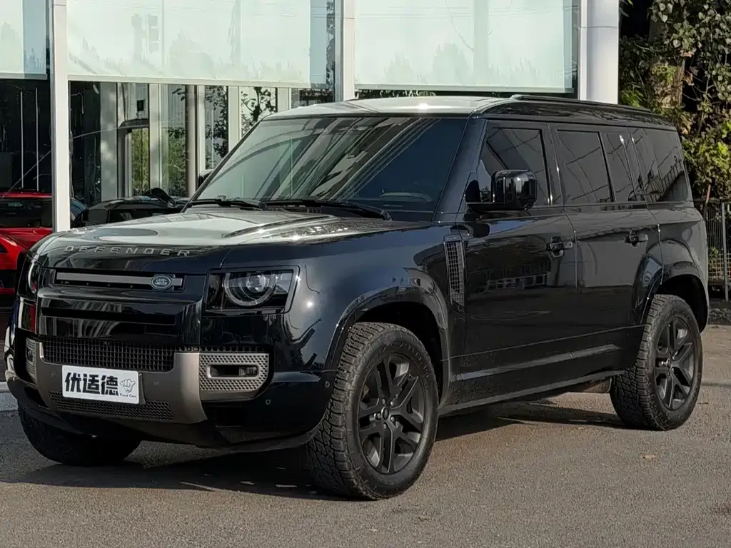 Land Rover Defender — фото 1