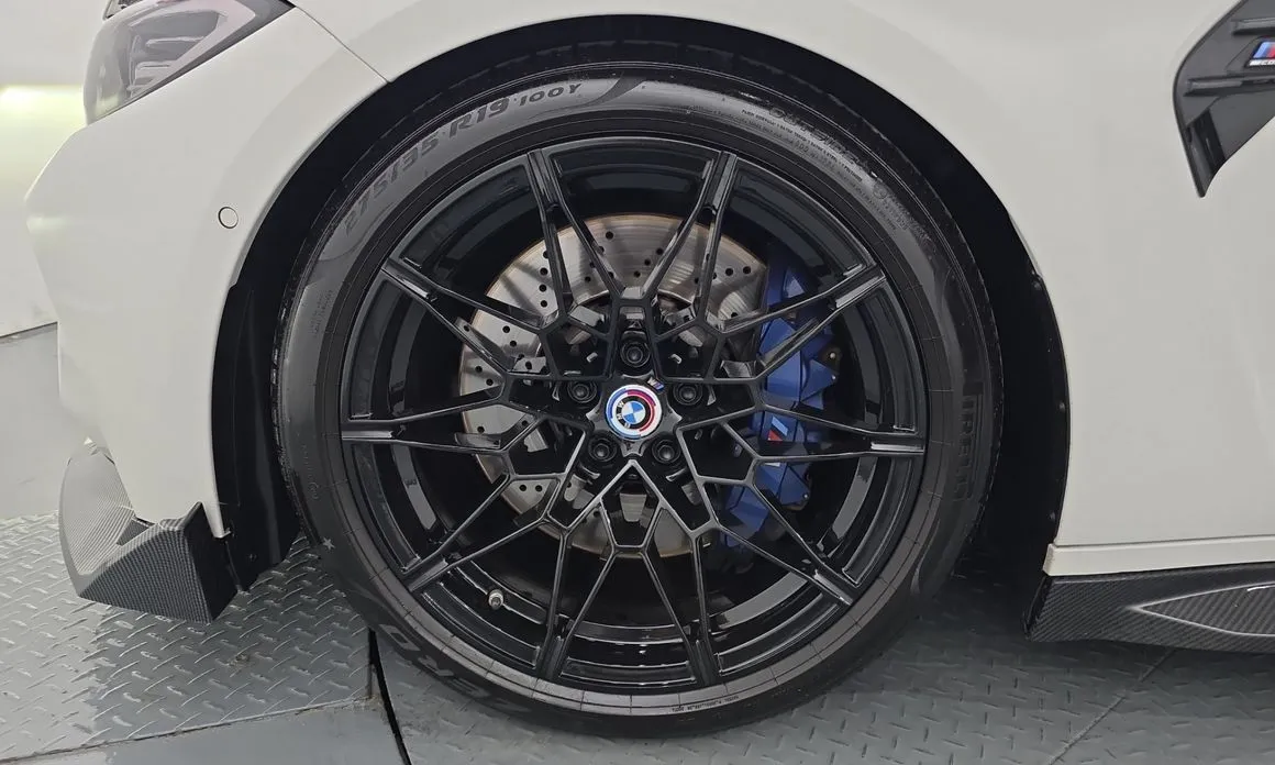 BMW M4 — фото 9