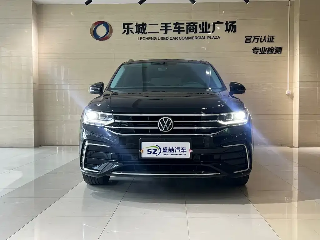 Volkswagen Tiguan L — фото 7