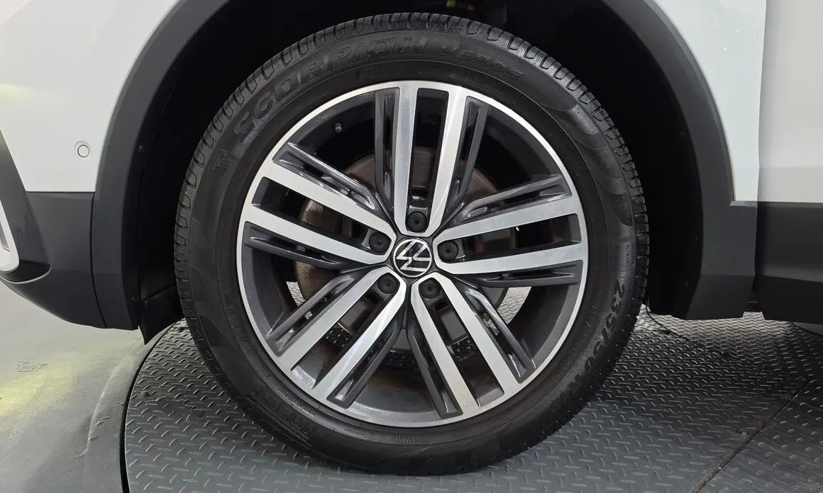 Volkswagen Tiguan — фото 5