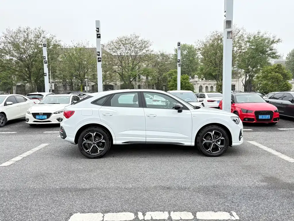 Audi Q3 Sportback — фото 6