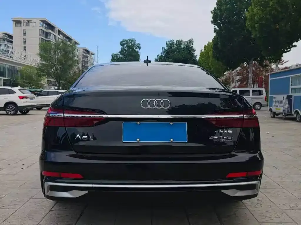 Audi A6L — фото 6