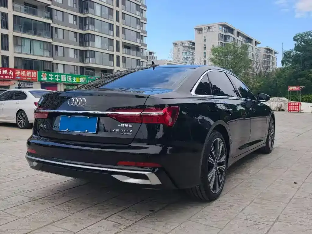 Audi A6L — фото 2