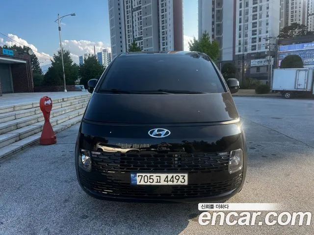 Hyundai Staria — фото 1