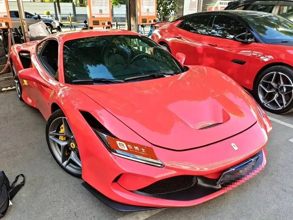 Ferrari F8 — фото 9