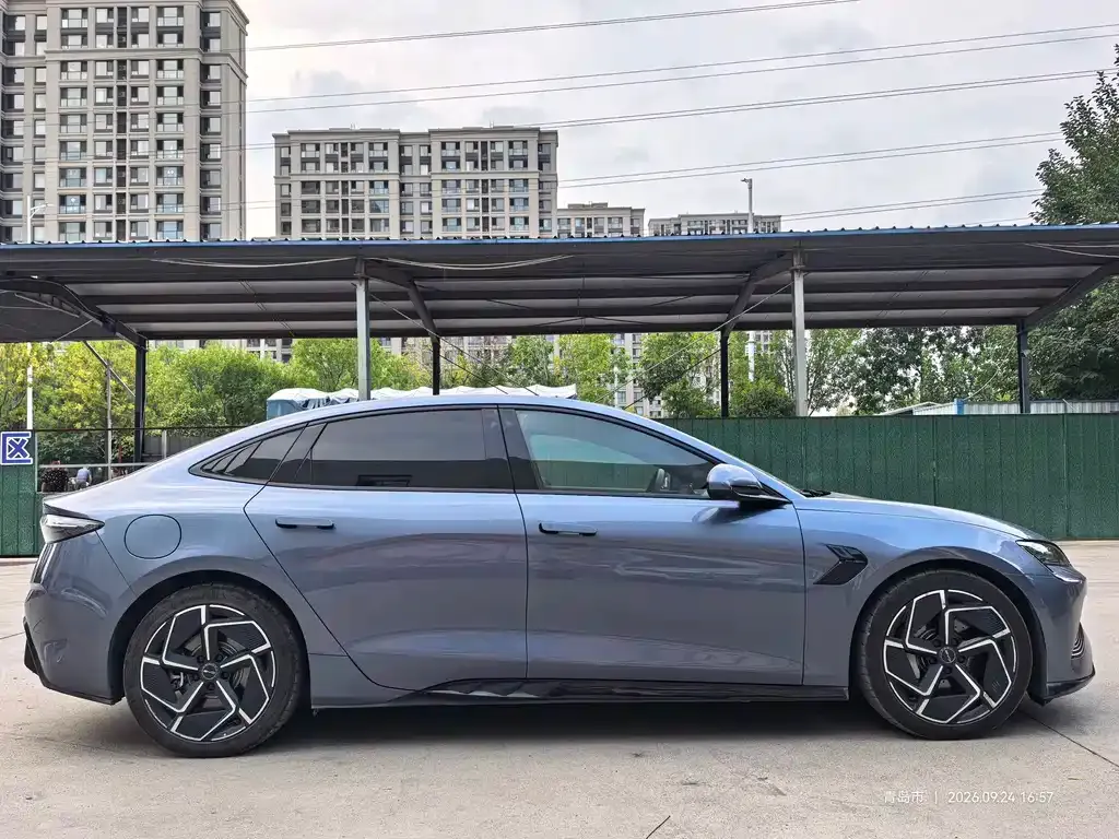 BYD Seal — фото 10
