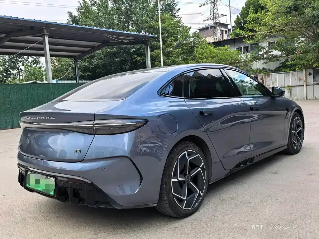 BYD Seal — фото 9