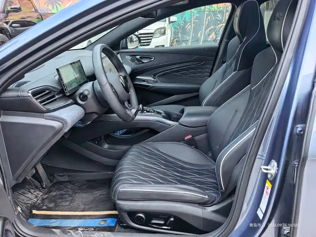 BYD Seal — фото 8