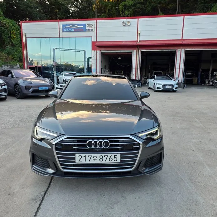 Audi A6 — фото 1