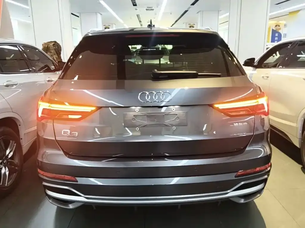 Audi Q3 — фото 4
