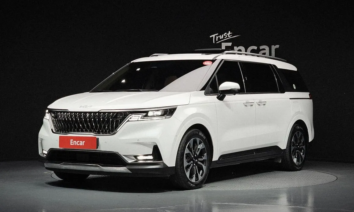Kia Carnival — фото 1