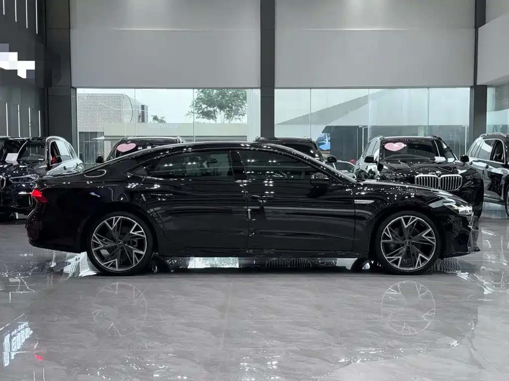 Audi A7L — фото 2