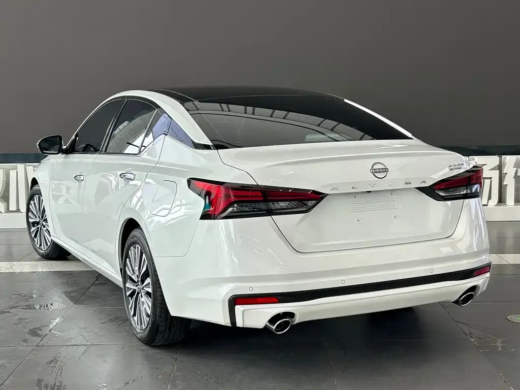 Nissan Teana — фото 8