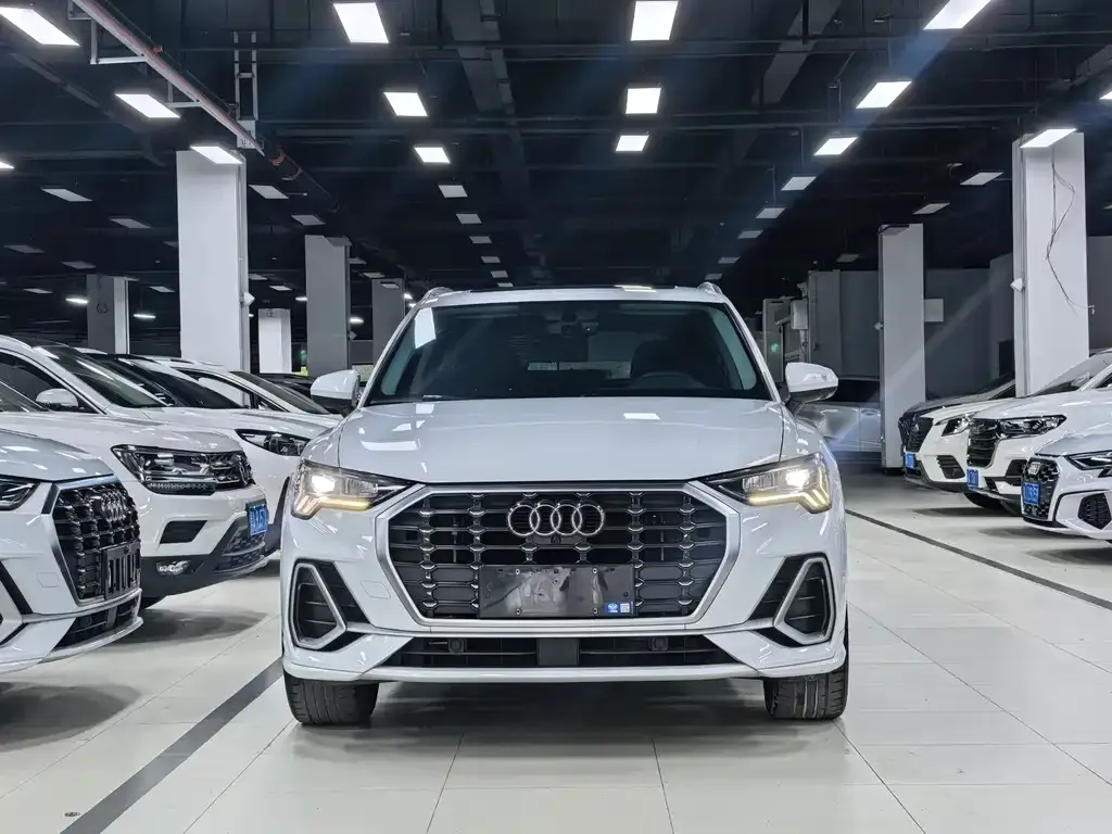 Audi Q3 — фото 7