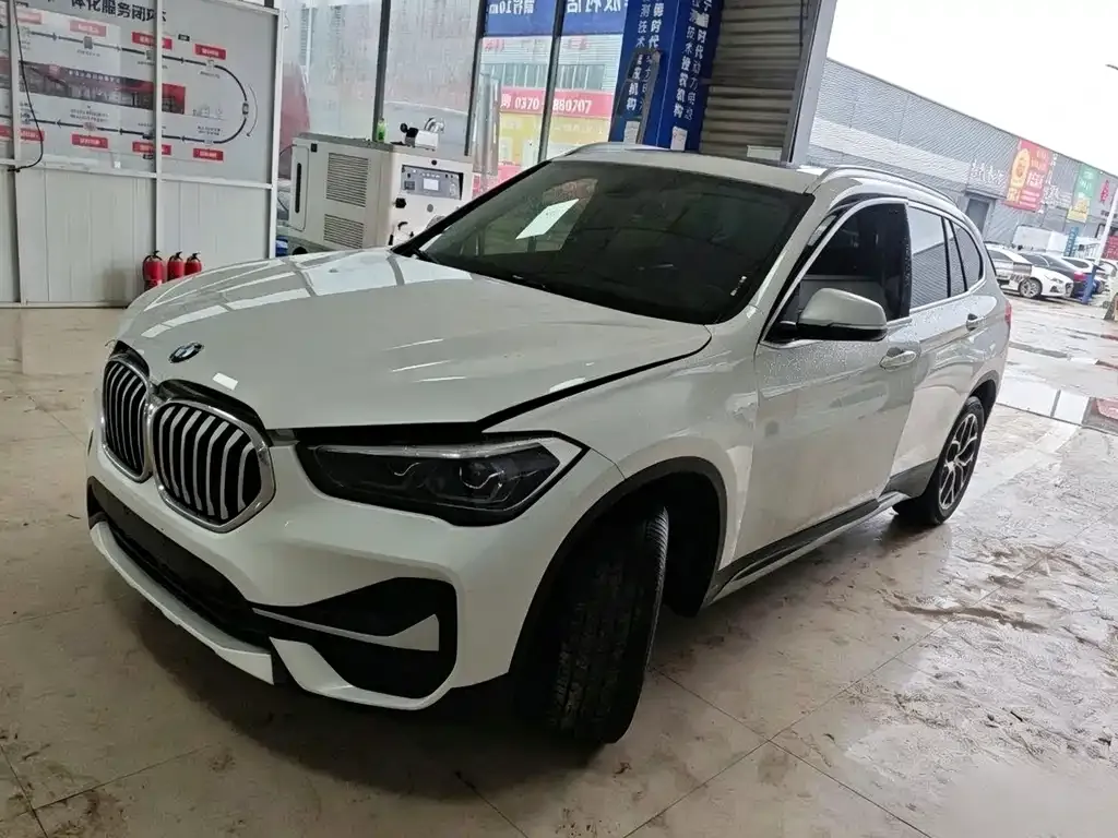BMW X1 — фото 10