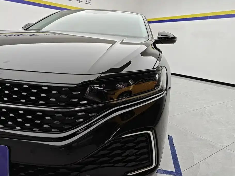 Volkswagen Passat — фото 6