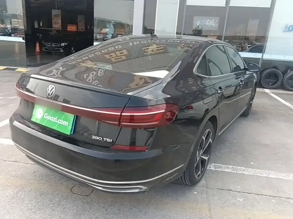 Volkswagen Passat — фото 7