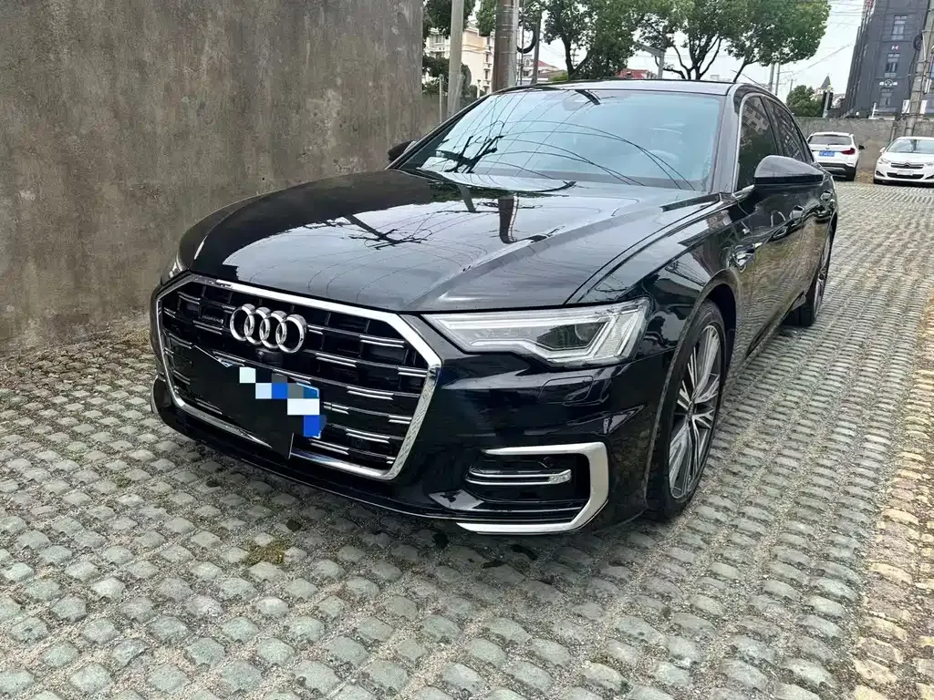 Audi A6L — фото 1
