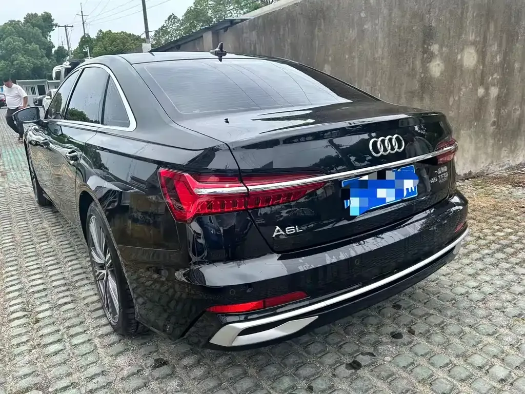 Audi A6L — фото 5