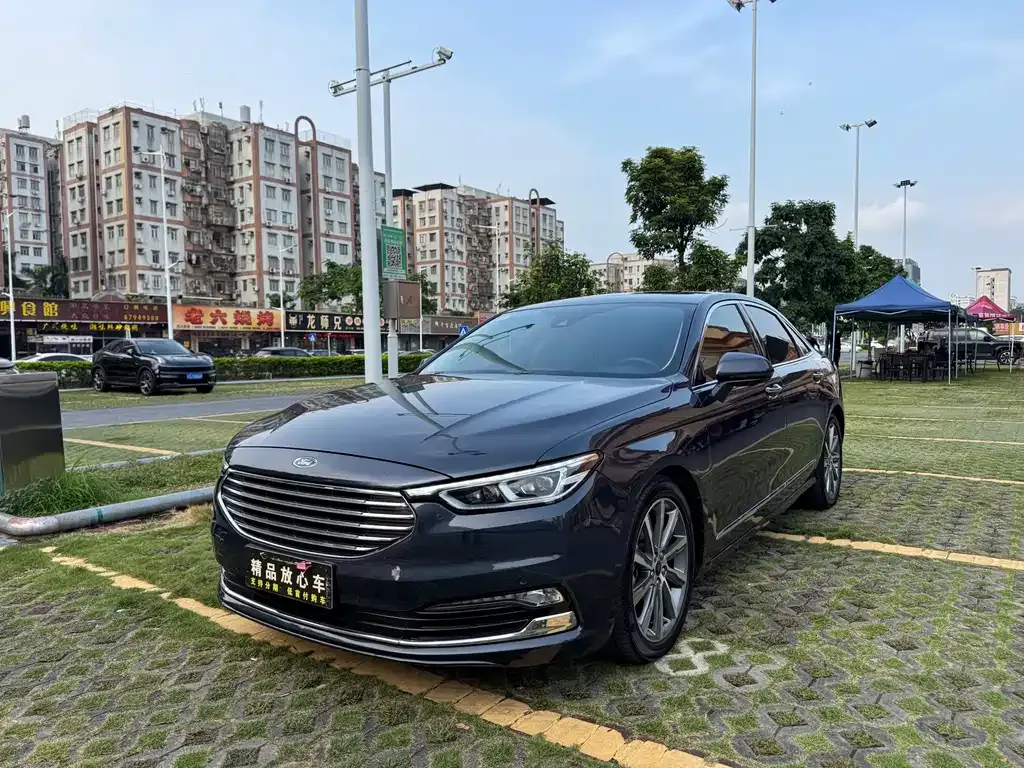 Ford Taurus — фото 1
