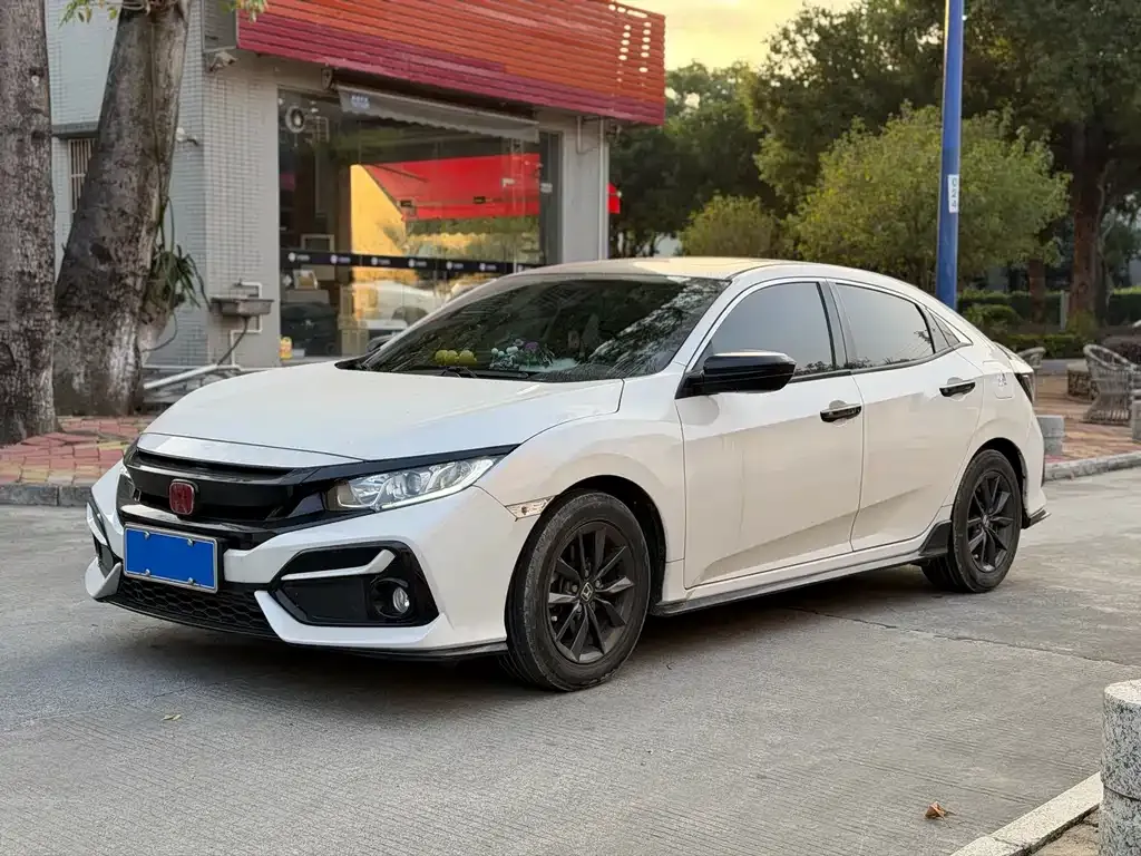Honda Civic — фото 1