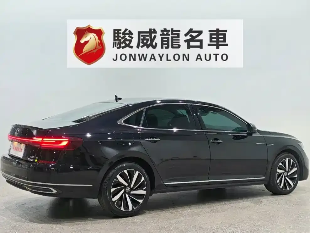 Volkswagen Passat — фото 9