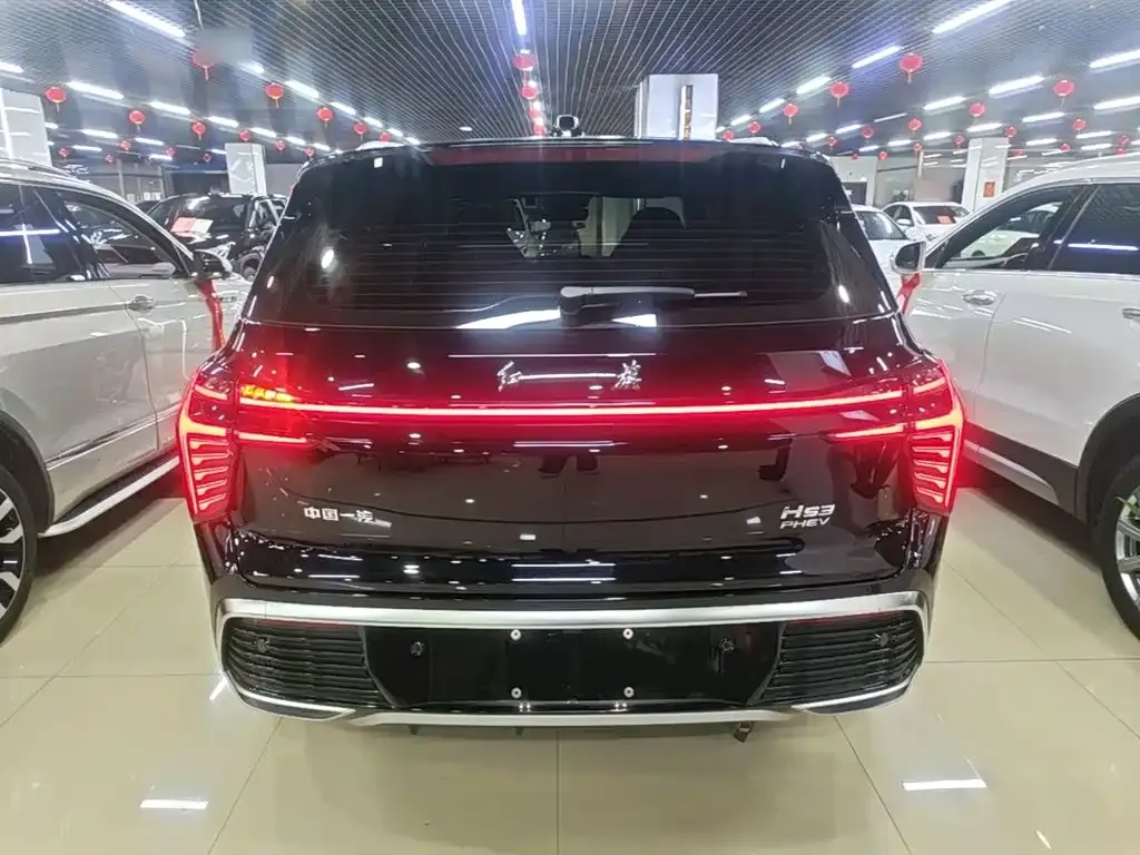 Hongqi HS3 PHEV — фото 7