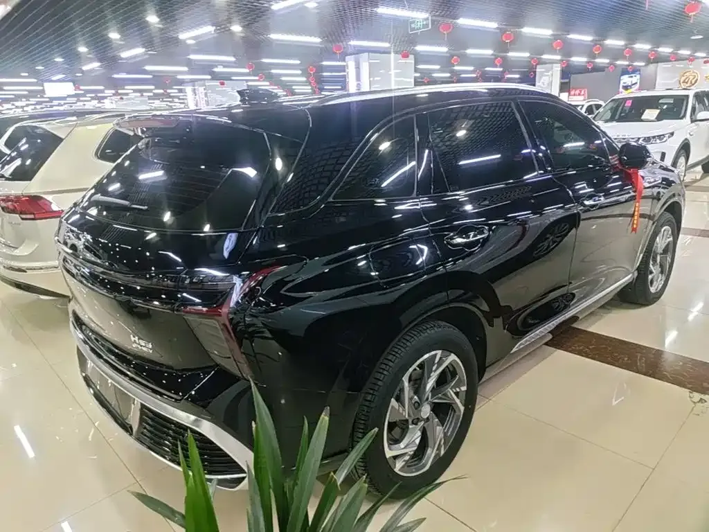 Hongqi HS3 PHEV — фото 9