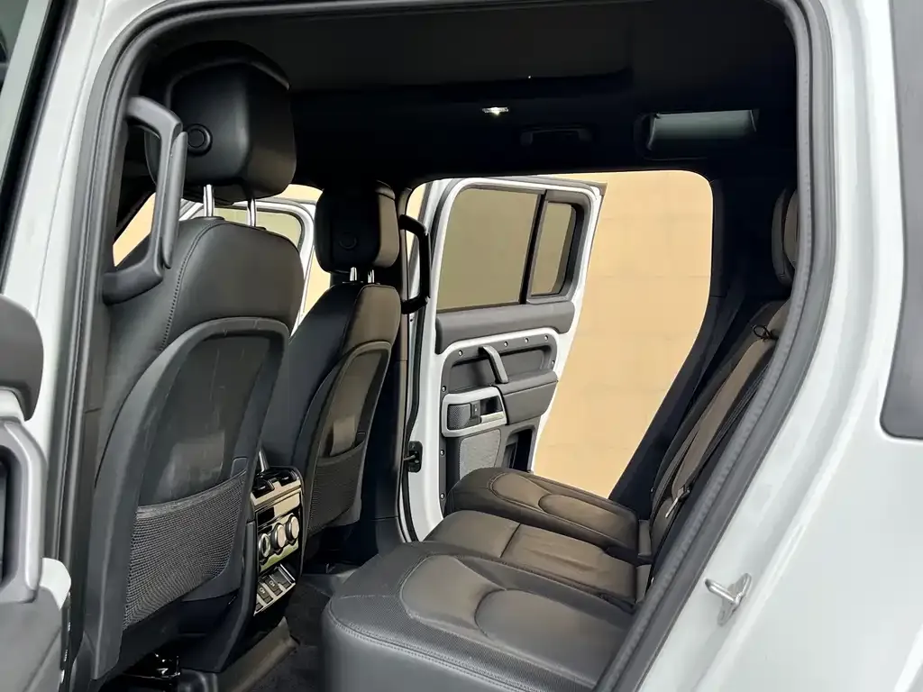 Land Rover Defender — фото 9
