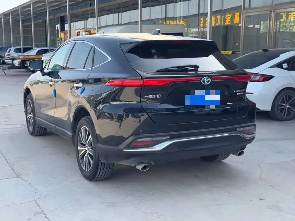 Toyota Harrier — фото 3