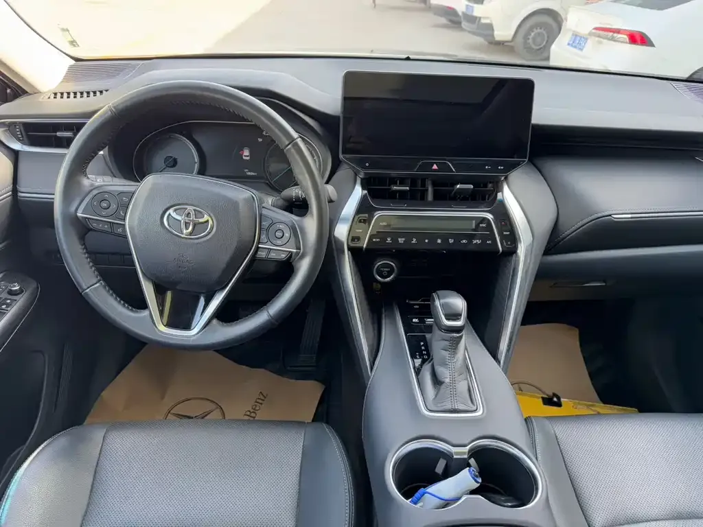 Toyota Harrier — фото 9