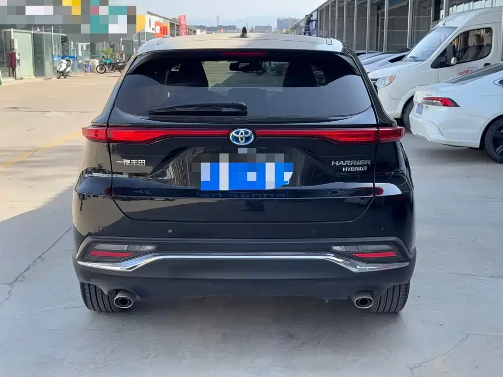 Toyota Harrier — фото 2