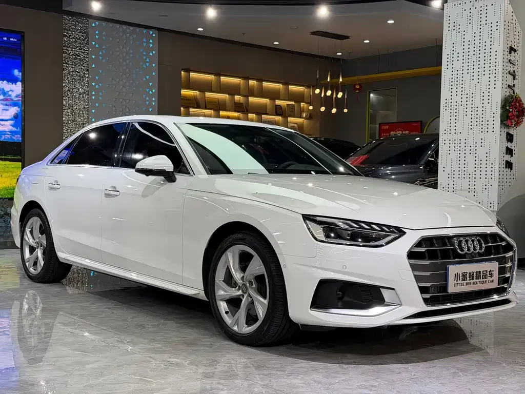 Audi A4L — фото 9