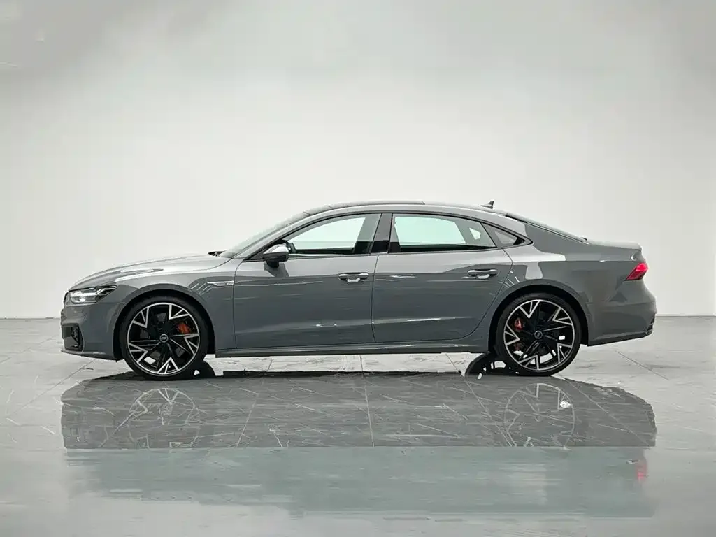 Audi A7L — фото 10