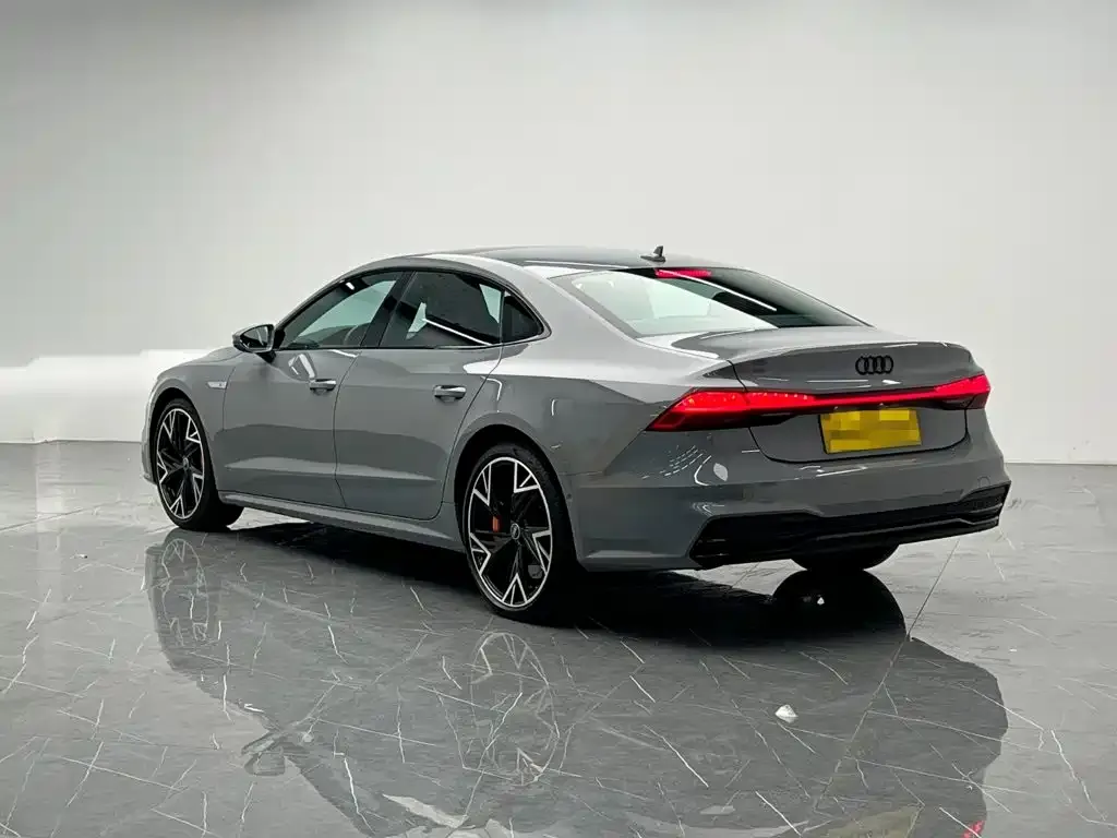Audi A7L — фото 8